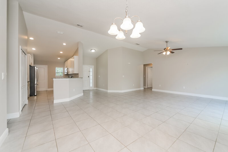 2,115/Mo, 828 Valnera Ct Kissimmee, FL 34758 Living Room View 3