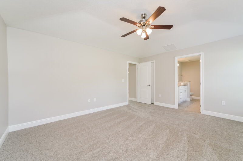 2,115/Mo, 828 Valnera Ct Kissimmee, FL 34758 Main Bedroom View