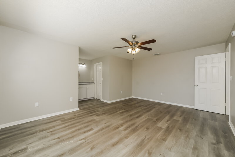 1,695/Mo, 351 Montgomery Ct Kissimmee, FL 34758 Main Bedroom View 2