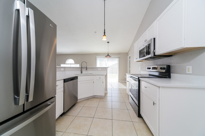 1,850/Mo, 816 Jarnac Dr Kissimmee, FL 34759 Kitchen View