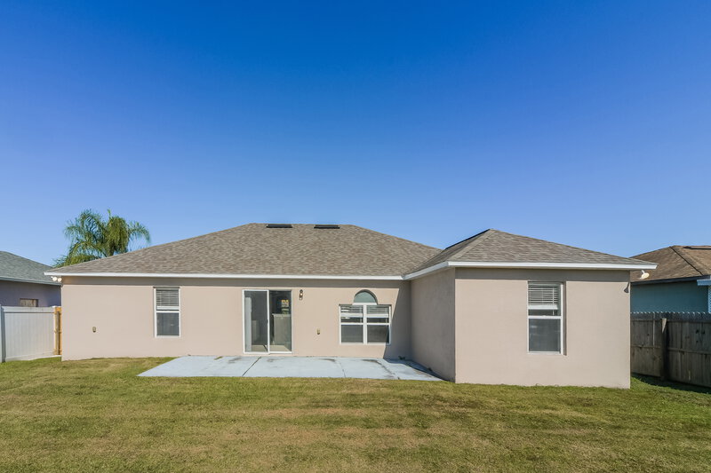 1,850/Mo, 816 Jarnac Dr Kissimmee, FL 34759 Rear View