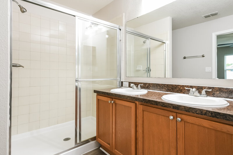 2,080/Mo, 4483 Baler Trails Drive Saint Cloud, FL 34772 Main Bathroom View