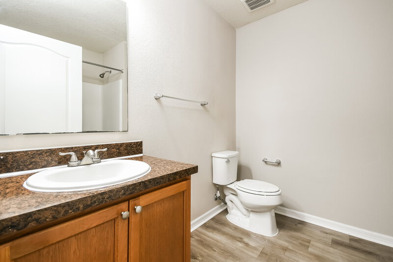 2,080/Mo, 4483 Baler Trails Drive Saint Cloud, FL 34772 Bathroom View