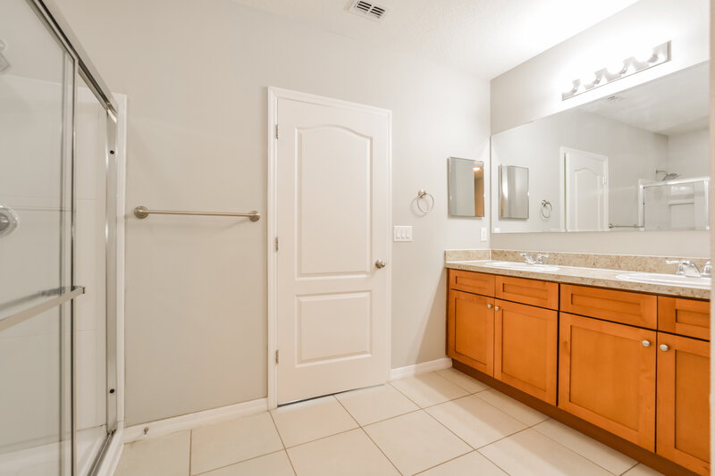 1,795/Mo, 2519 Valhalla Dr Tavares, FL 32778 Bathroom View