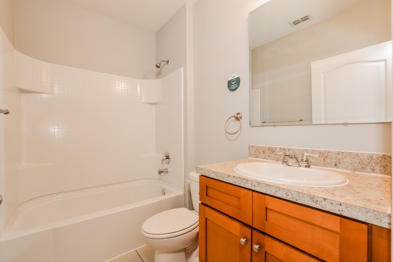 1,795/Mo, 2519 Valhalla Dr Tavares, FL 32778 Bathroom View 2