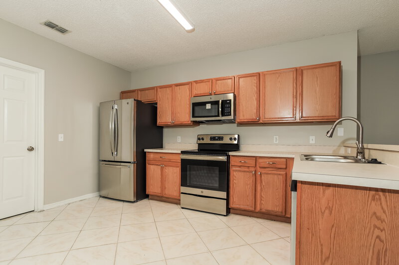 1,795/Mo, 1145 Roan Ct Kissimmee, FL 34759 Kitchen View
