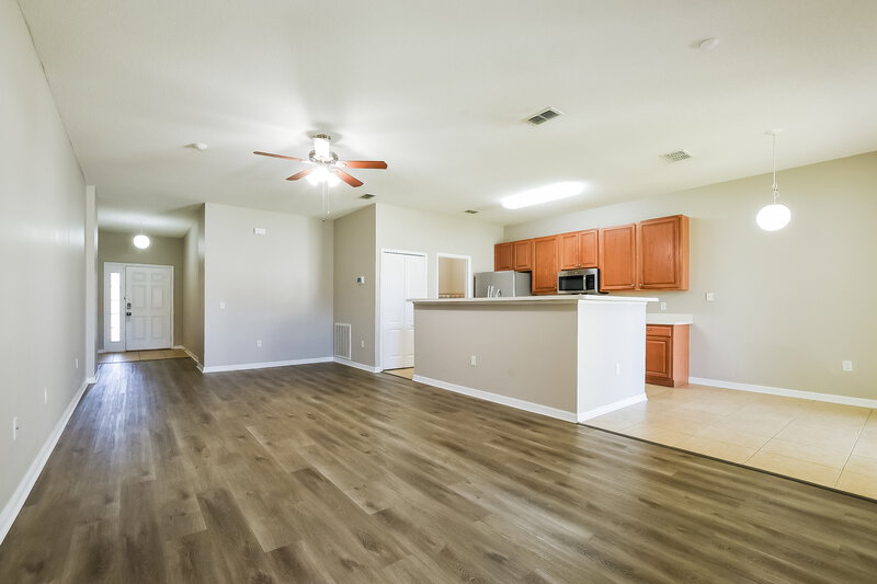 1,960/Mo, 4831 Petal Pawpaw Ln Saint Cloud, FL 34772 Living Room View