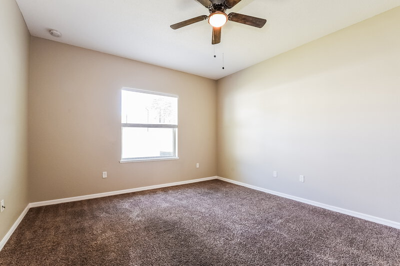 1,960/Mo, 4831 Petal Pawpaw Ln Saint Cloud, FL 34772 Main Bedroom View