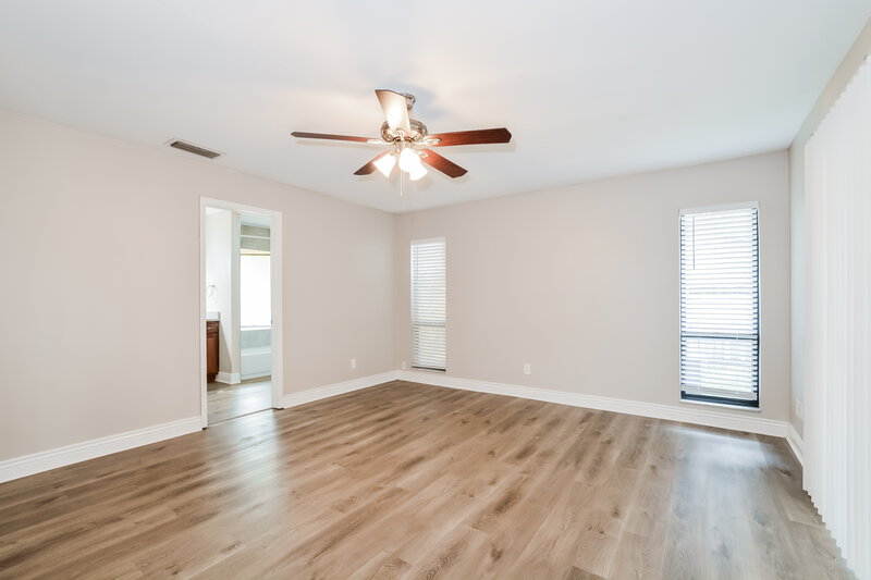 2,200/Mo, 1024 Old Magnolia Cove Apopka, FL 32712 Main Bedroom View