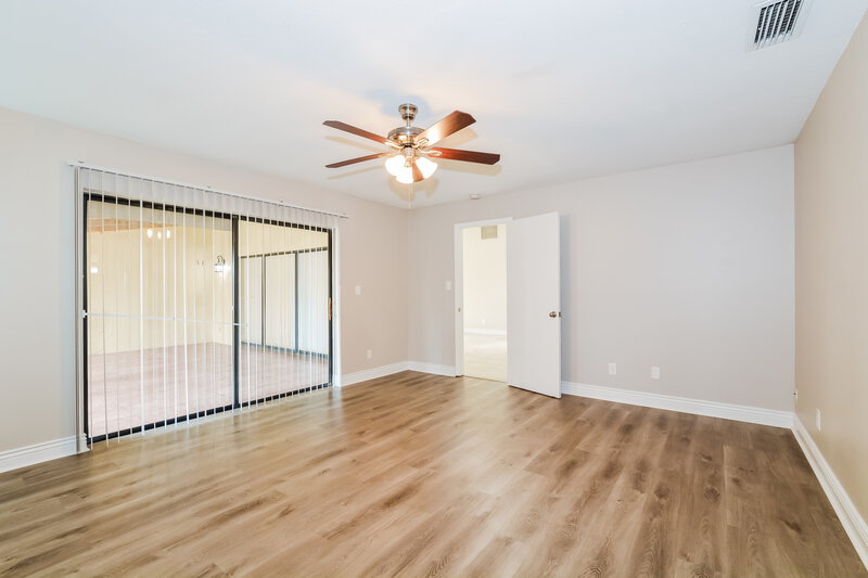 2,200/Mo, 1024 Old Magnolia Cove Apopka, FL 32712 Main Bedroom View 2