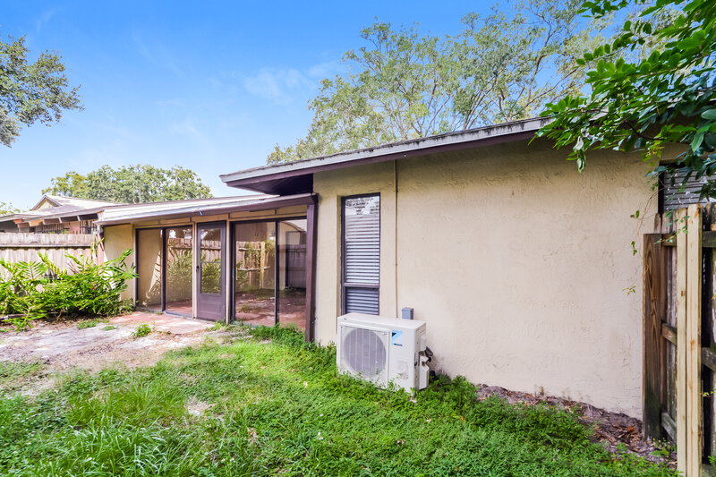 2,200/Mo, 1024 Old Magnolia Cove Apopka, FL 32712 Rear View