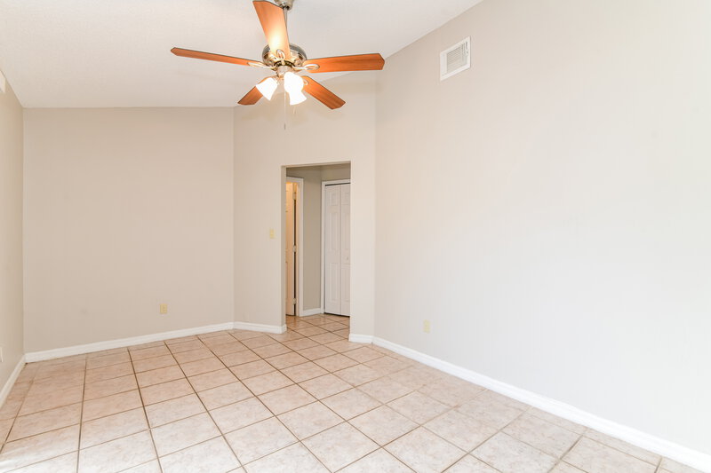 1,580/Mo, 212 Great Yarmouth Court Kissimmee, FL 34758 Dining Room View