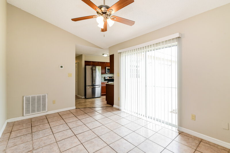 1,580/Mo, 212 Great Yarmouth Court Kissimmee, FL 34758 Dining Room View 2
