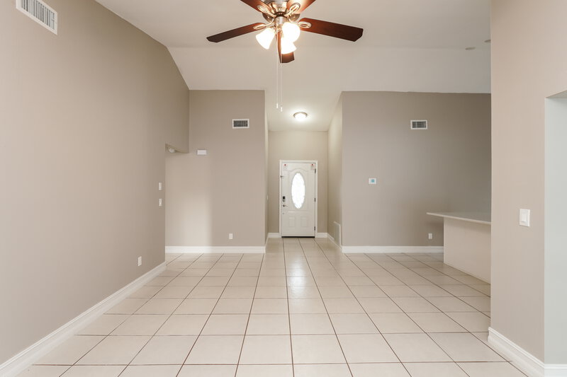 2,275/Mo, 2622 Dixie Ln Kissimmee, FL 34744 Living Room View 2