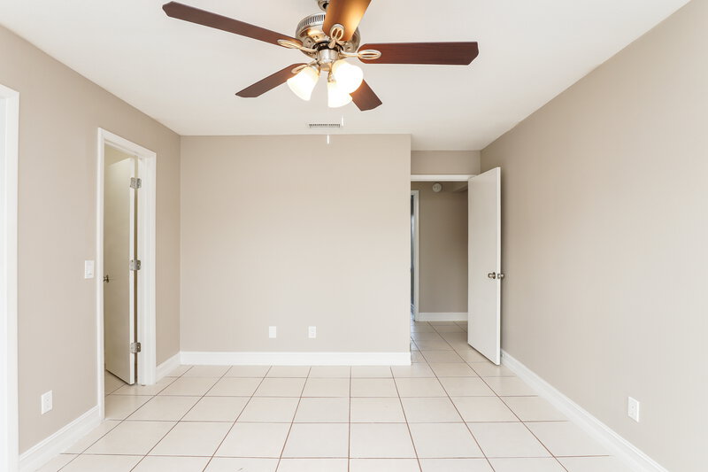 2,275/Mo, 2622 Dixie Ln Kissimmee, FL 34744 Main Bedroom View