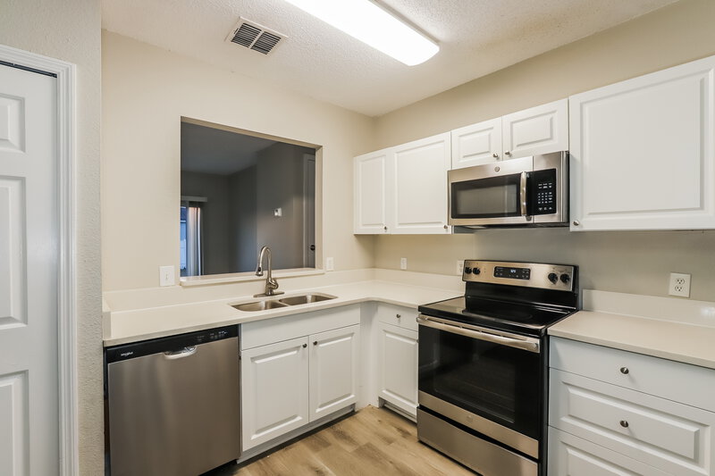 1,830/Mo, 529 Delido Way Kissimmee, FL 34758 Kitchen View