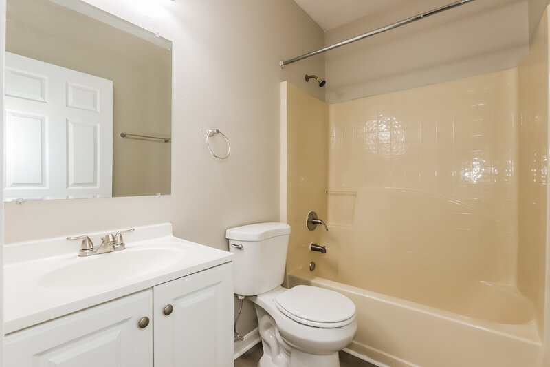 1,830/Mo, 529 Delido Way Kissimmee, FL 34758 Bathroom View
