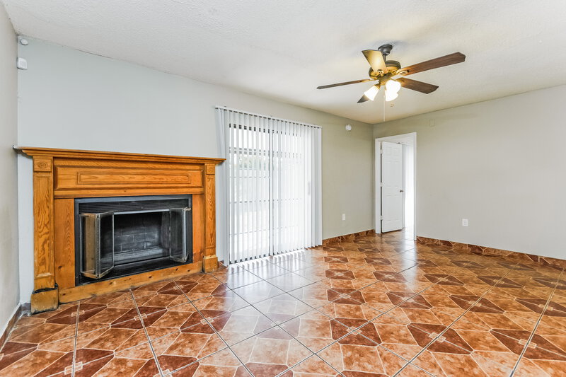 1,520/Mo, 645 Mckinley Court Kissimmee, FL 34758 Living Room View