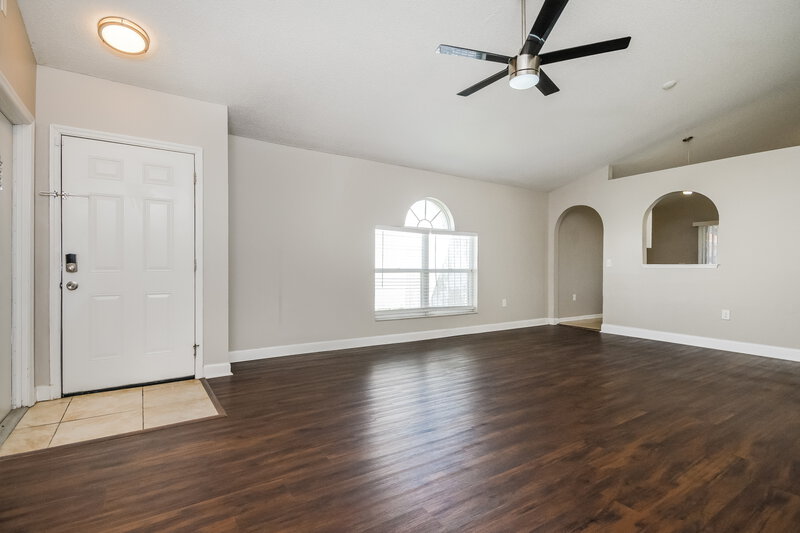 2,075/Mo, 7661 Harbor Bend Cir Orlando, FL 32822 Living Room View