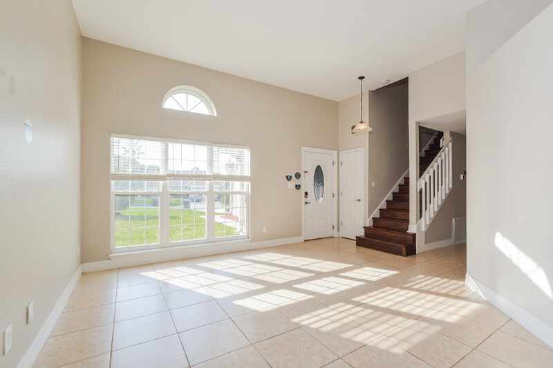 2,340/Mo, 811 Longleaf Pine Ct Orlando, FL 32825 Living Room View