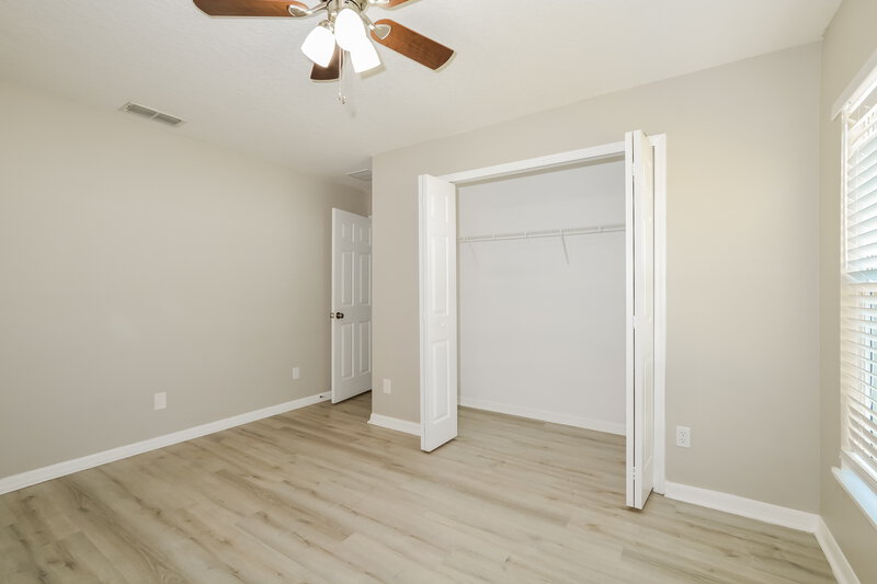 2,255/Mo, 4619 Woodford Dr Kissimmee, FL 34758 Bedroom View