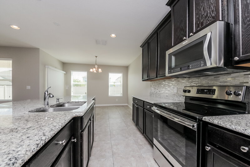 3,780/Mo, 2608 Waterline St Kissimmee, FL 34743 Kitchen View