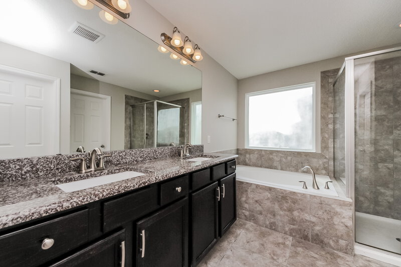 3,780/Mo, 2608 Waterline St Kissimmee, FL 34743 Master Bathroom View
