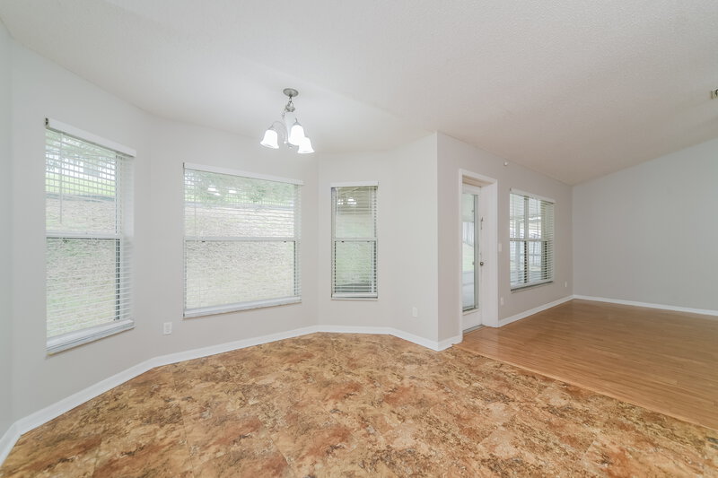 0/Mo, 1923 Southern Oak Loop Minneola, FL 34715 Breakfast Nook View