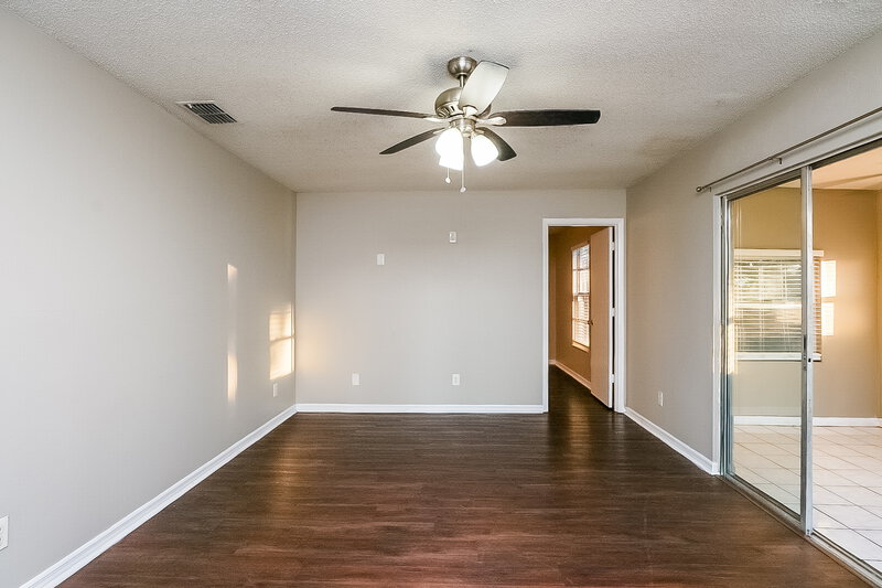 1,595/Mo, 718 Del Prado Dr Kissimmee, FL 34758 Living Room View 2