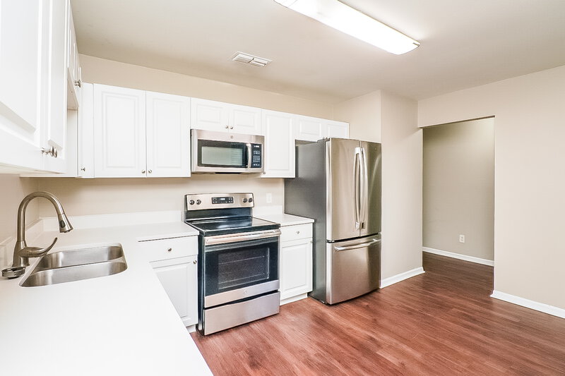 1,595/Mo, 718 Del Prado Dr Kissimmee, FL 34758 Kitchen View