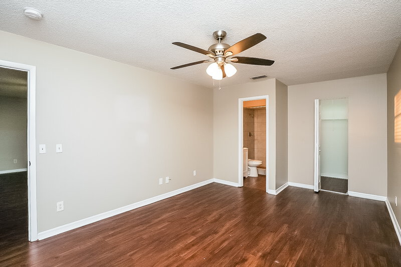 1,595/Mo, 718 Del Prado Dr Kissimmee, FL 34758 Main Bedroom View 2