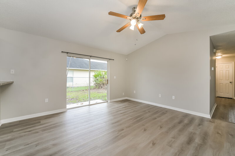 1,735/Mo, 1323 Dover Dr Kissimmee, FL 34758 Living Room View