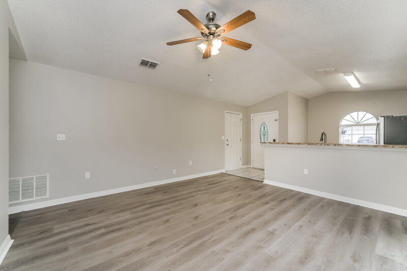 1,735/Mo, 1323 Dover Dr Kissimmee, FL 34758 Living Room View 3