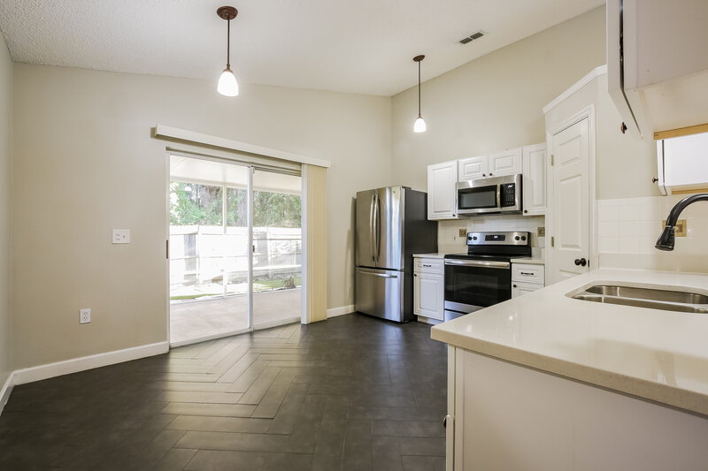 2,005/Mo, 153 Gleason Cv Sanford, FL 32773 Kitchen View 2