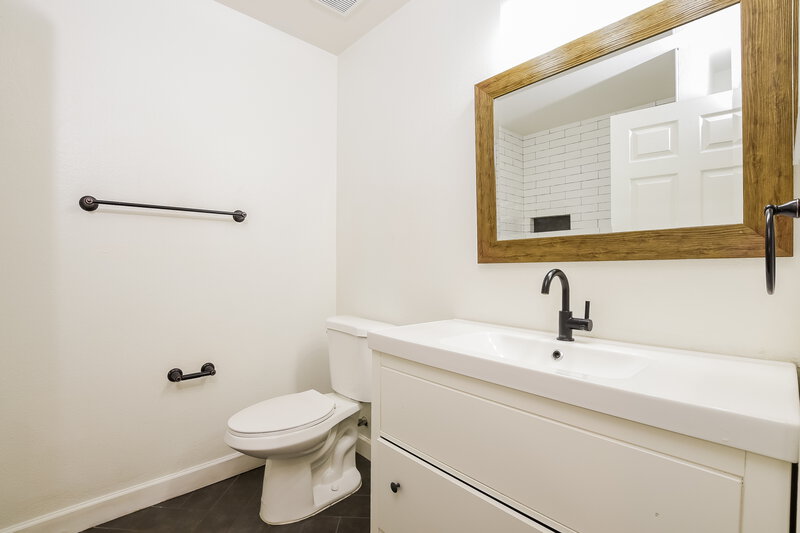 2,005/Mo, 153 Gleason Cv Sanford, FL 32773 Bathroom View