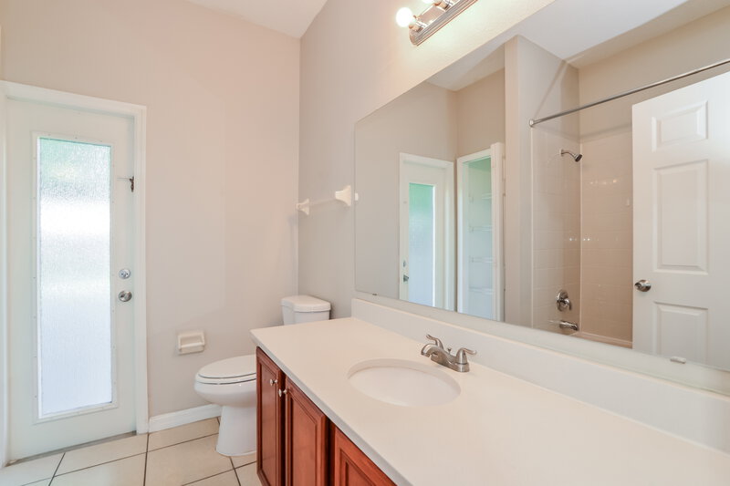 2,110/Mo, 562 Bristol Cir Kissimmee, FL 34758 Bathroom View