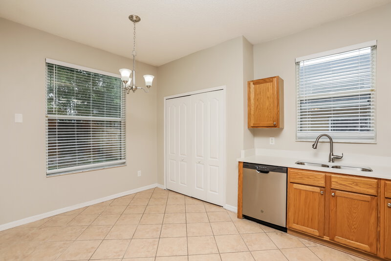 2,265/Mo, 2012 Swift Rd Oviedo, FL 32766 Breakfast Nook View