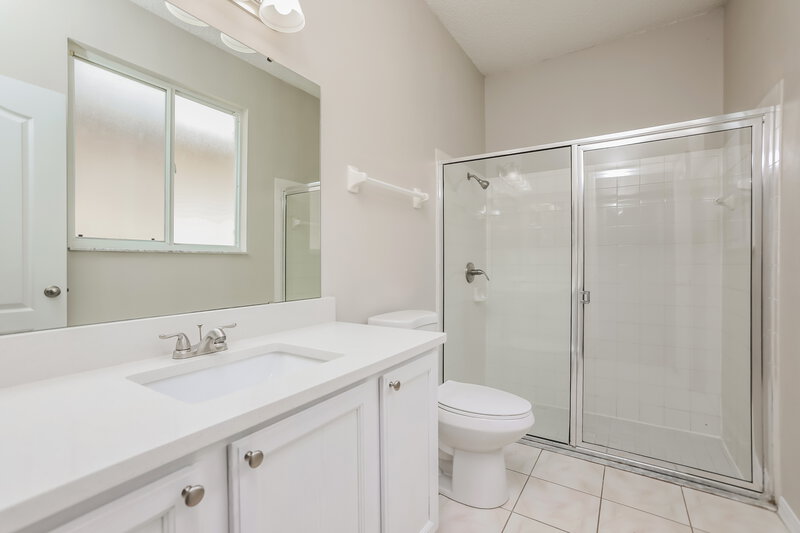 2,265/Mo, 2012 Swift Rd Oviedo, FL 32766 Master Bathroom View