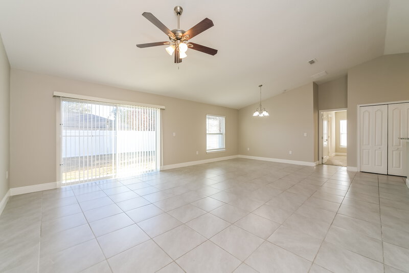 2,110/Mo, 8 Bradford Court Kissimmee, FL 34758 Living Room View