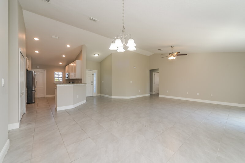 2,110/Mo, 8 Bradford Court Kissimmee, FL 34758 Dining Room View 2