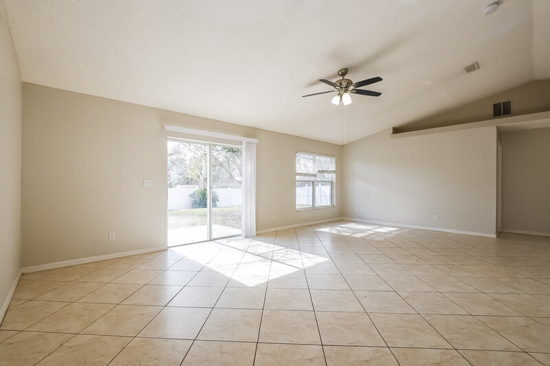 2,020/Mo, 12041 Goldenstar Ln Clermont, FL 34711 Living Room View