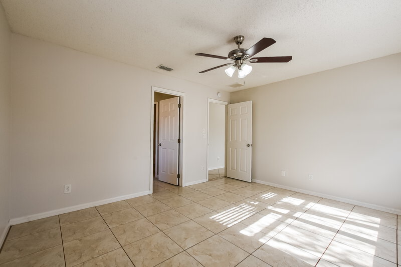 2,020/Mo, 12041 Goldenstar Ln Clermont, FL 34711 Main Bedroom View