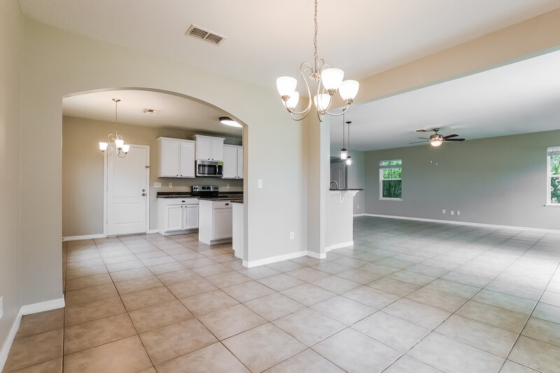 2,135/Mo, 123 Prairie Falcon Dr Groveland, FL 34736 Dining Room View
