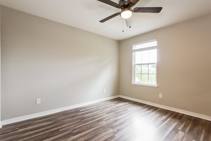 2,135/Mo, 123 Prairie Falcon Dr Groveland, FL 34736 Bedroom View 2