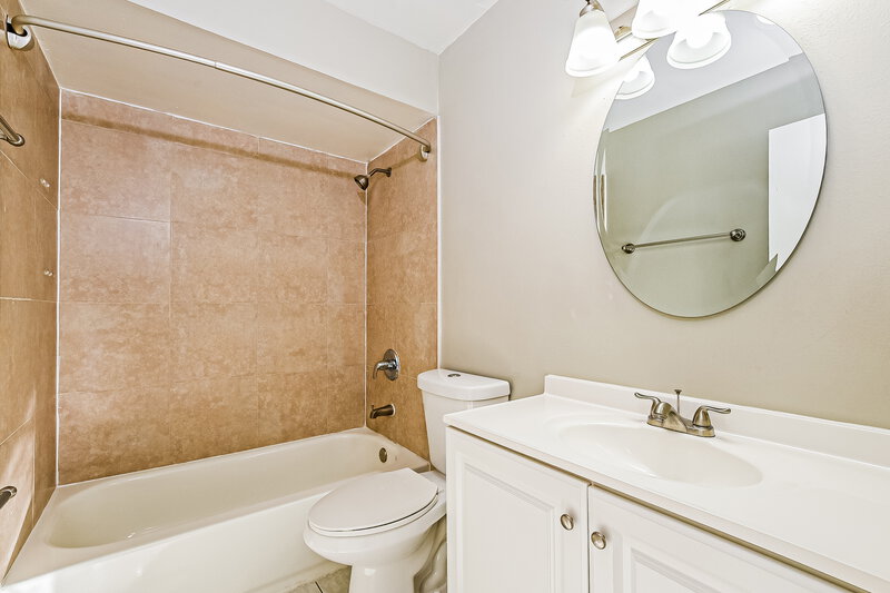 1,995/Mo, 1348 Andes Dr Winter Springs, FL 32708 Main Bathroom View