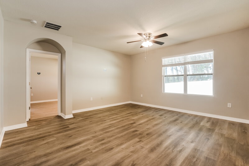 2,140/Mo, 2372 Valhalla Dr Tavares, FL 32778 Living Room View