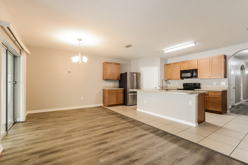 2,140/Mo, 2372 Valhalla Dr Tavares, FL 32778 Dining Room View 3