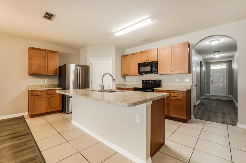 2,140/Mo, 2372 Valhalla Dr Tavares, FL 32778 Kitchen View