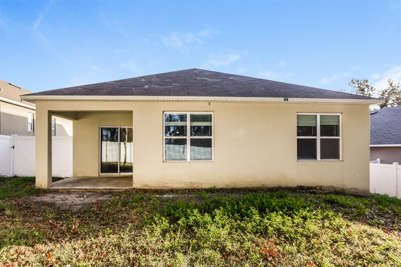 2,140/Mo, 2372 Valhalla Dr Tavares, FL 32778 Rear View