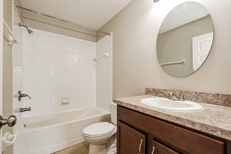 2,335/Mo, 3171 Turret Dr Kissimmee, FL 34743 Bathroom View